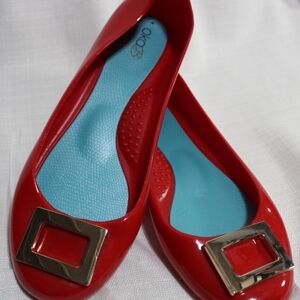 OKA b. Scarlet Flats with Metallic Buckle